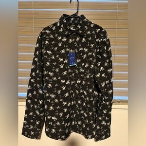 Men’s slim fit dress shirt